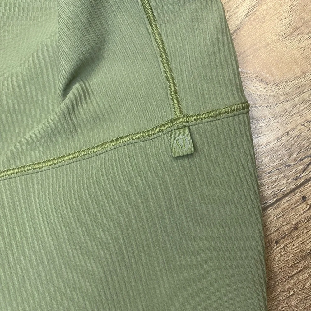 Lululemon Power Pivot Ribbed Tank Top Bronze Green Size 10